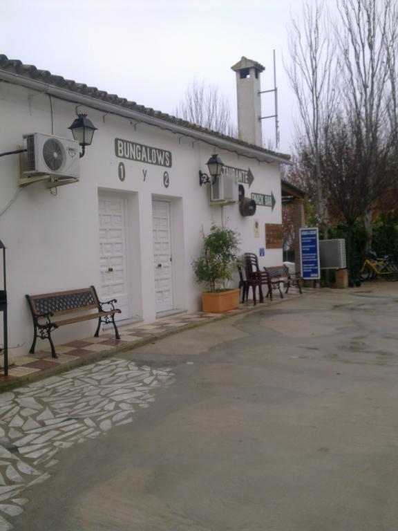 Camping Fuente De Piedra Zewnętrze zdjęcie