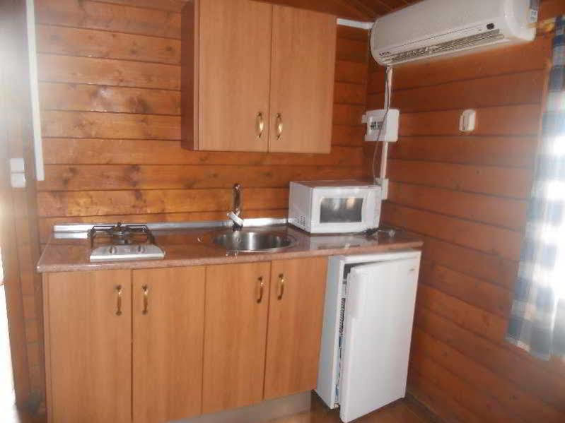 Camping Fuente De Piedra Zewnętrze zdjęcie